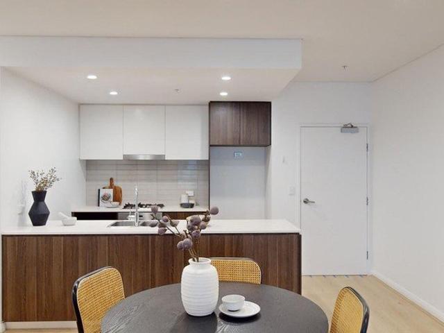 B1001/100 Castlereagh Street, LIVERPOOL, NSW, 2170