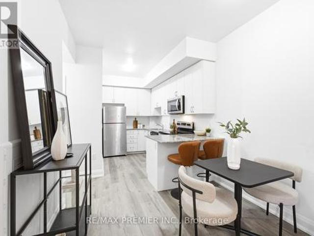 B1401 5 Highway 7 Road, Vaughan, ON, L4L 0J1 townhouse for sale | Listing ID N13748 | Royal LePage