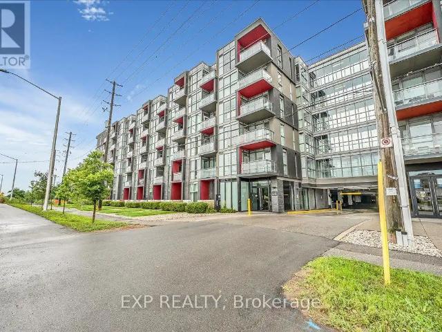 B318 5240 DUNDAS STREET
