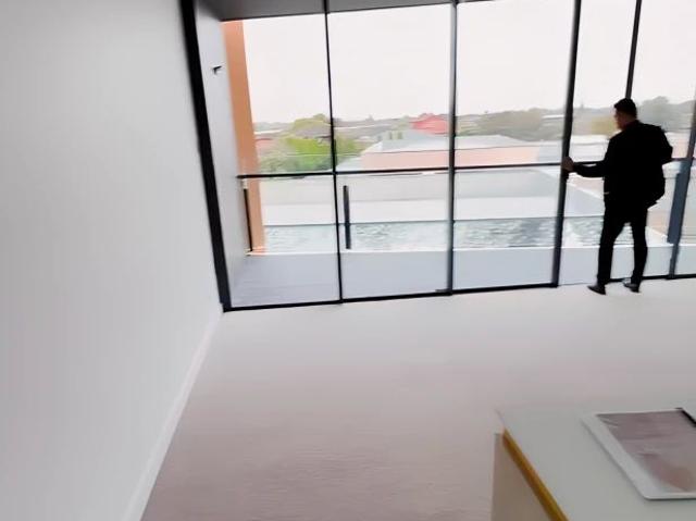 B311 Eastlakes, Sydney