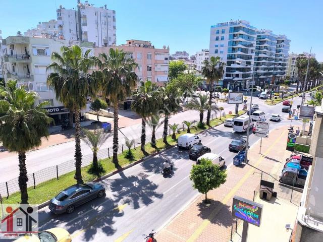 B.onat Caddesi Üzerinde Daire Ve İşyerine Uygun 3+1 Kiralık