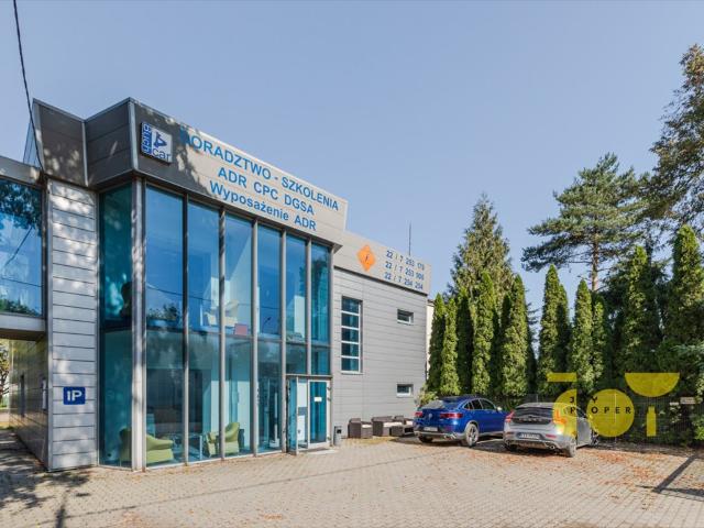 Budynek 485 m2 z parkingiem i rozbudową w Błoniu