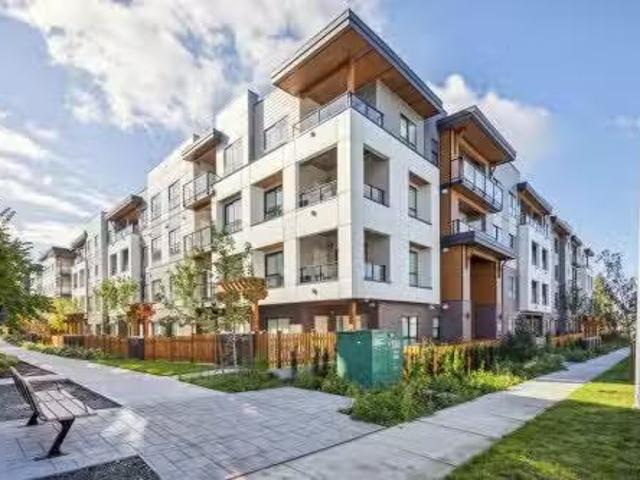 B Avenue, Surrey, BC, V2Y 1T9 Single Family Property For Sal.