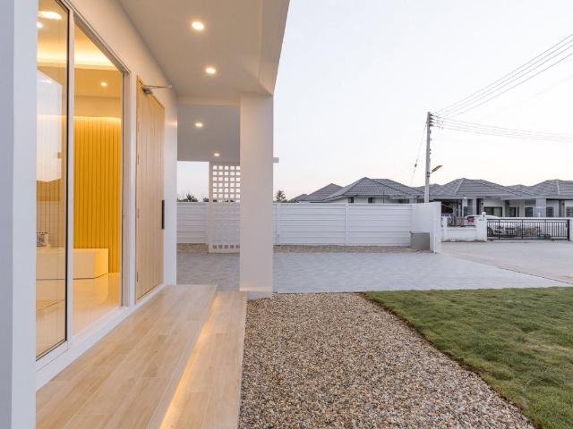 บ้านโมเดิร์น มินิมอล 2 ชั้น แปลงมุม ทำเลดีพิกัด แยกกองทราย เชียงใหม่
