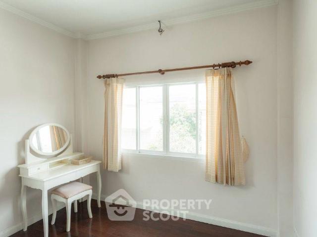 บ้านเช่า 3 ห้องนอนกว้าง 200 ตร.ม. ย่านศาลาธรรมสพน์ ID 3337