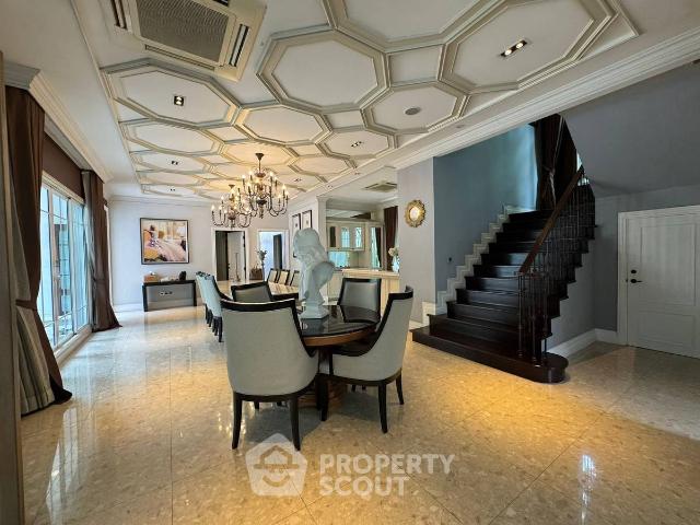บ้าน 4 ห้องนอน ที่ กรานาดา ปิ่นเกล้า เพชรเกษม ใน บางแคเหนือ ID 2141