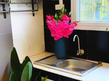บ้านเช่าสไตล์ Modern Villa ใกล้ BTS คูคต เพียงประมาณ 5 นาที / ราว 2 3 กม.* ทำเลดี ซอยศรีสง่า 3 ลำลูกกา 27 เพียง 12,000 บาท/เดือน