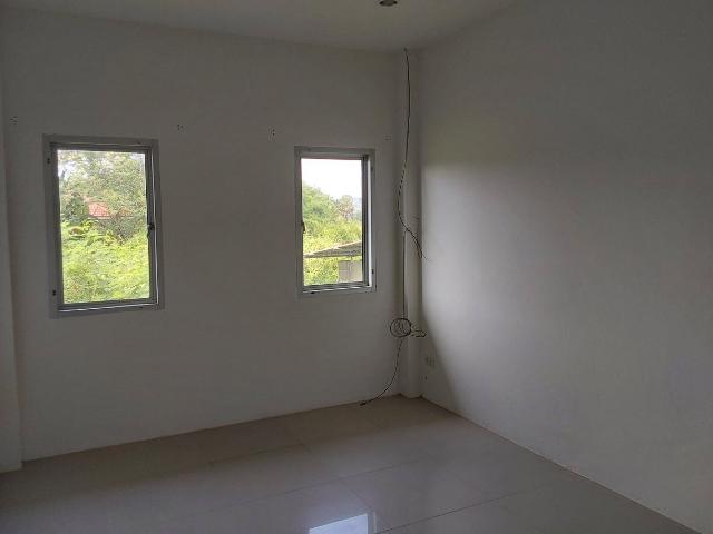 บ้านเดี่ยว 115.2 ตร.วา ม.ดาหลาวิลล่า อำเภอเมืองระยอง จังหวัดระยอง 2.8M