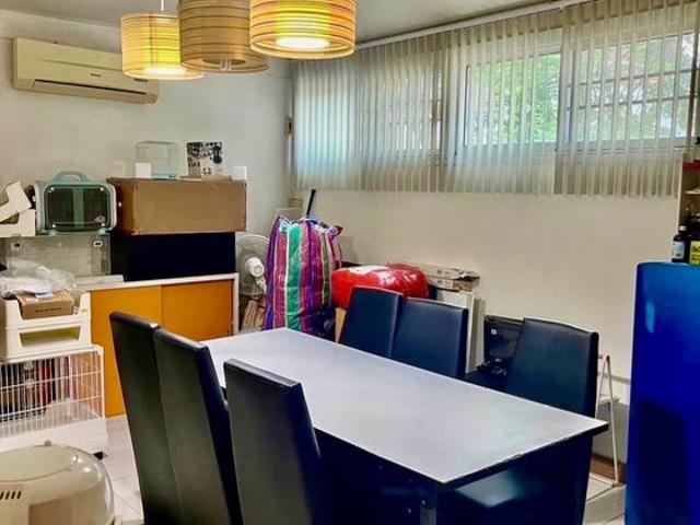 บ้านเดี่ยว 2 ชั้นบนทำเลทองใจกลางกรุงเทพฯ ตั้งอยู่ในซอยวิภาวดีรังสิต แขวงจอมพล เขตจตุจักร เดินทางสะดวก เข้า–ออกได้หลายเส้นทาง