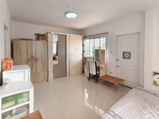 บ้านเดี่ยว 2 ชั้น หมู่บ้านเด่นชัย ซอยมังกร–ขันดี เพียง 4.89 ล้านบาท | พร้อมเฟอร์ฯ + บ่อปลาคาร์ฟ!