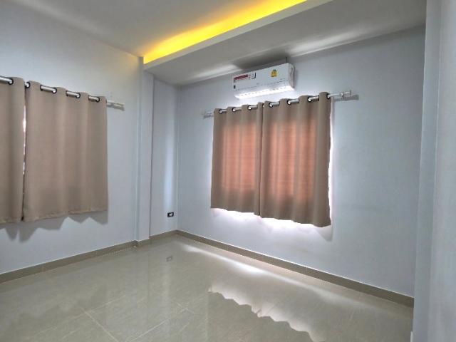 บ้านเดี่ยว ชั้นเดียว พื้นที่กว้างขวาง รับน้องสัตว์เลี้ยง 3ห้องนอน
