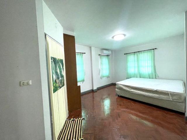 บ้านเดี่ยวชั้นเดียว 4 ห้องนอนให้เช่า ในโครงการทำเลบ้านดู่ เชียงราย | 12,000 บาท/เดือน