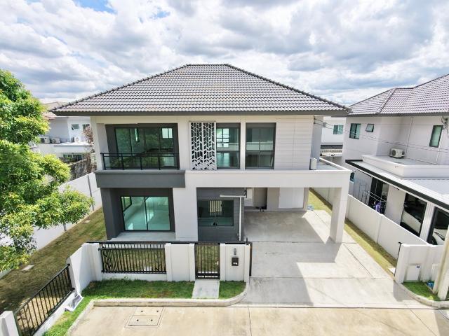 บ้านเดี่ยว ใหม่ สวย แปลงริม มุมส่วนตัว ชีวารมย์ นครอินทร์ พระราม 5 บ้านหรู สไตล์ modern luxury ใกล้ ถนนราชพฤกษ์ ทางด่วน ประจิมรัถยา ศรีรัช