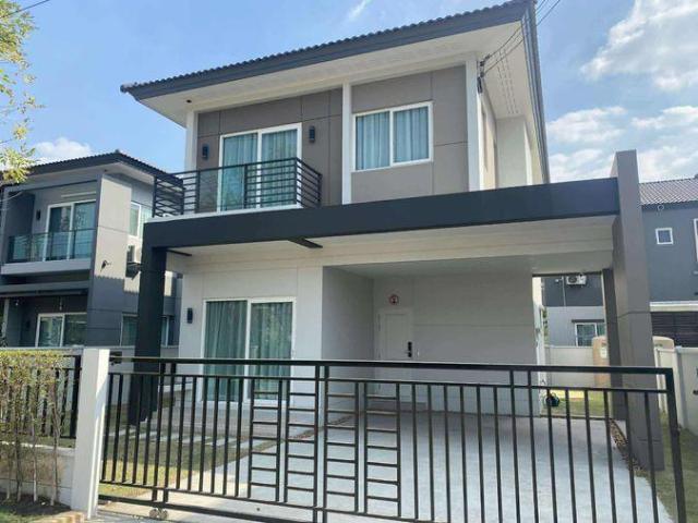 บ้านเดี่ยวให้เช่า Centro Phahol Vibhavadi 2 3 ห้องนอน 3 ห้องน้ำ เฟอร์นิเจอร์ และ เครื่องใช้ไฟฟ้าครบ