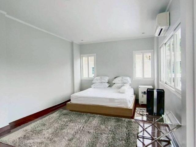 บ้านเดี่ยวให้เช่า Sammakorn Rama 5 – Nakorn In 4 ห้องนอน 3 ห้องน้ำ เฟอร์นิเจอร์ และ เครื่องใช้ไฟฟ้าครบ