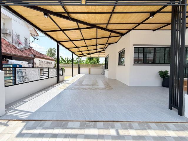 บ้านเดี่ยวหลังใหญ่ แต่งใหม่ทั้งหลัง หมู่บ้าน ประภาวรรณโฮม ถนนบึงขวางซอย6 มีนบุรี ใกล้รถไฟฟ้า มีเฟอร์ฯพร้อมอยู่