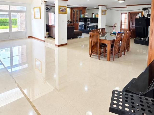 บ้านเดี่ยวหลังใหญ่ บนพื้นที่ 2 งาน 33.4 ตร.ว. ถ.ฮ่องลี เชียงราย