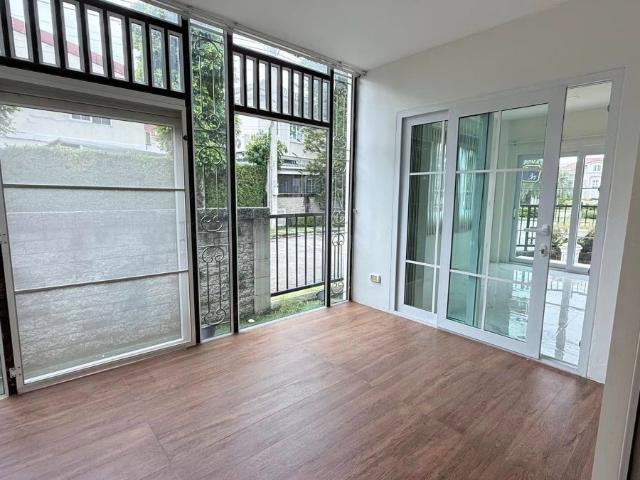 บ้านให้เช่า Grandio Ladprao Kaset Nawamin พร้อมเข้าอยู่สนใจติดต่อ Line @goodmanpro หรือ โทร 0999029