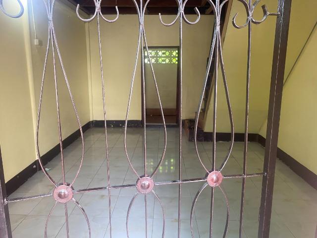 บ้านครึ่งตึกครึ่งไม้/บ้านแฟดซอยวัดลำดวนในเมืองหนองคายให้เช่า