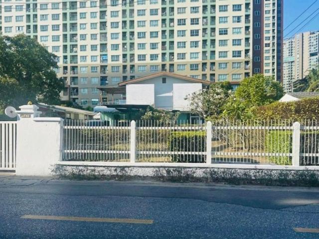 บ้านพร้อมโกดัง ใกล้ถนนใหญ่ พื้นที่ใช้สอยเยอะ ซอยพหลโยธิน 30