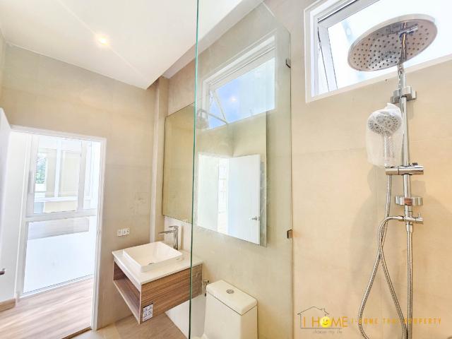 บ้านพร้อมสระว่ายน้ำในตัว บ้านสไตร์โมเดิลทำเลย่านเ้ศรษฐกิจ ใกล้สนามบิน ห้างสรรพสินค้า #C8MG100680