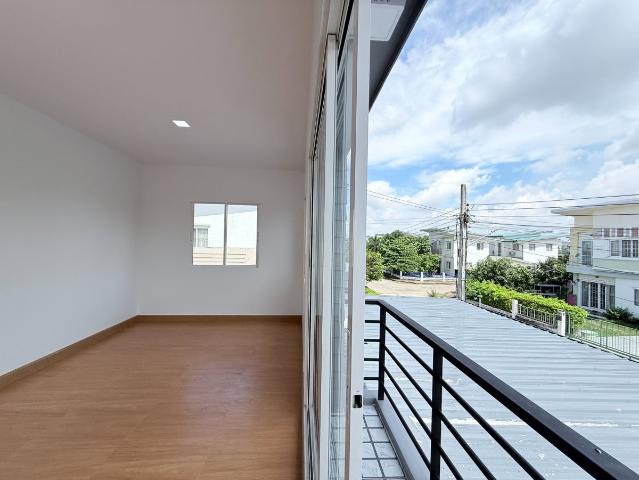 บ้านรีโนเวทใหม่ พร้อมอยู่ ราคาสุดคุ้ม สไตล์โมเดิร์น ทันสมัย ตกแต่งใหม่ทั้งหมด หมู่บ้าน ฟลอร่าวิลล์ เฟส17 ซ.4 สุวินทวงศ์38 ลำผักชี หนองจอก
