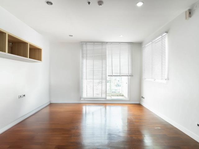 บ้าน สิริ สีลม 2 Bedroom for Sale ขาย / HBH ST 1