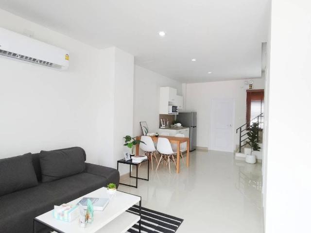 บ้านสราญรมย์วิวทาวน์โฮม 2 ชั้น ฟังก์ชันครบ ที่ดินขนาดเริ่มต้น 17 31ตร.ว. @สันป่าตอง เชียงใหม่ T. 063 6649
