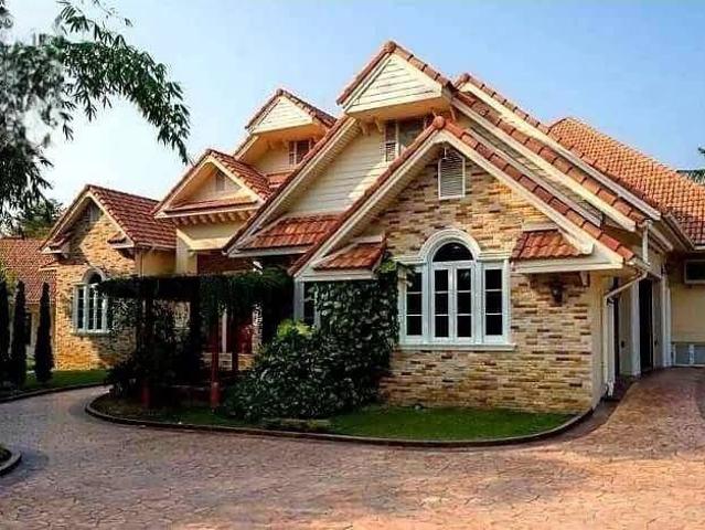 บ้านสวยหลังใหญ่ พร้อมเรือนรับรองแขก สระว่ายน้ำ รวม 9 ห้องนอน 7 ห้องน้ำ บนที่ดิน 2 0 74 ไร่ สารภี เชียงใหม่