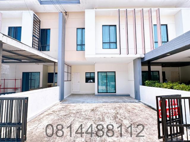บ้านทาวน์โฮม 2 ชั้น, 3 นอน, 2 น้ำ, 1 ห้องเก็บของ และพื้นที่จอดรถ 2 คัน