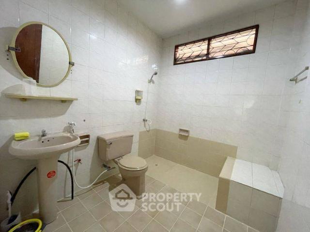 บ้าน 3 ห้องนอน รุ่งเรือง 5 หมู่บ้าน ใกล้ MRT สามแยกบางใหญ่ 60 ม. ID 3070