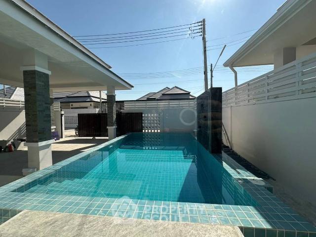 บ้าน 3 ห้องนอน ที่ วิลล่าทาวน์ หัวหิน ใน ทับใต้ ID 2471