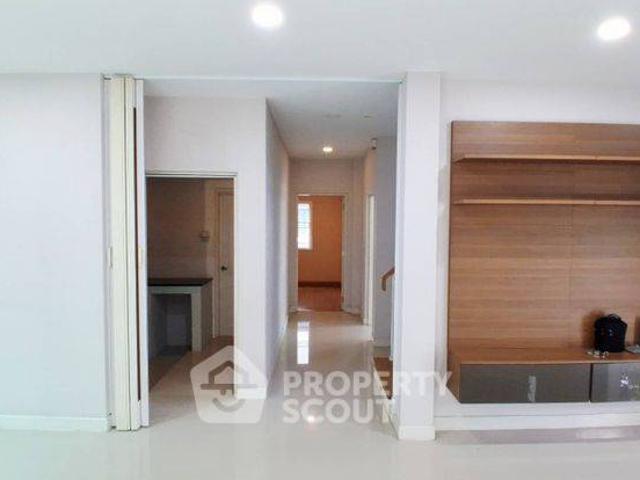 บ้าน 4 ห้องนอน ขาย เฟรนด์ลี่สัตว์เลี้ยง เดอะ เซนโทร วัชรพล ใกล้สายไหม ID 3045