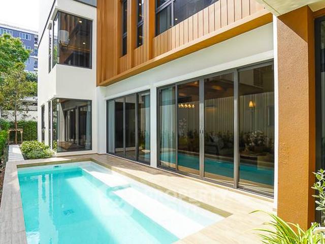 บ้าน 4 ห้องนอน ที่ เมย์ฟิลด์ เลน รัชดา ลาดพร้าว ใกล้ MRT รัชดาภิเษก ID 1445