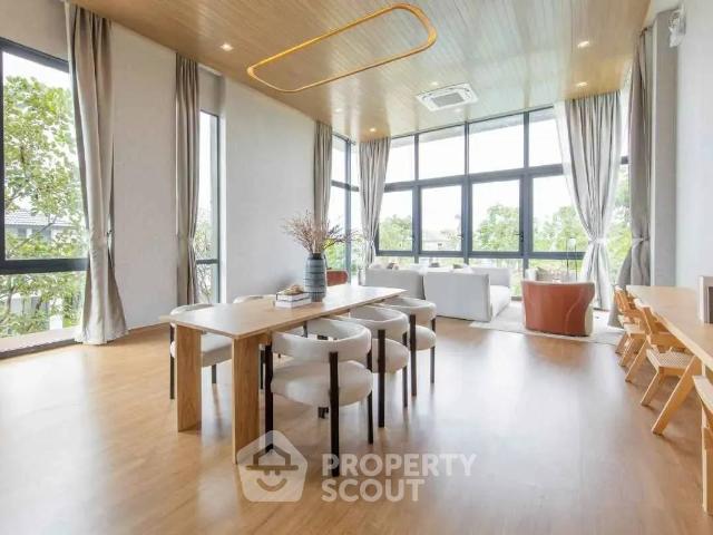 บ้าน 4 ห้องนอน ที่ เซนโทร วิภาวดี รังสิต ใน ดอนเมือง ID 2936