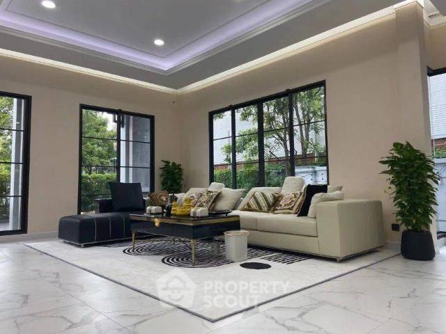 บ้าน 4 ห้องนอน 531 ตร.ม. เลี้ยงสัตว์ได้ แกรนด์ แบงค็อก บูเลอวาร์ด สุขุมวิท ID 3259