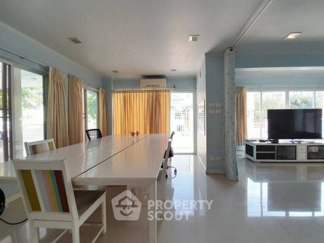 บ้าน 5 ห้องนอน ใน อ้อมเกร็ด ID 2426