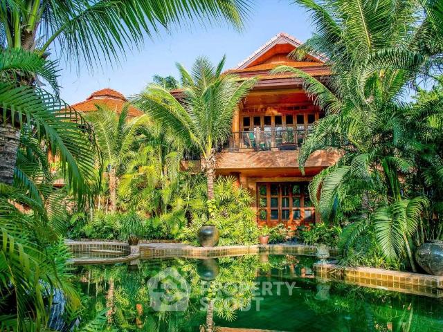 บ้าน 6 ห้องนอน ขายที่ Palm Hills Golf Club & Residence เลี้ยงสัตว์ได้ ID 1268