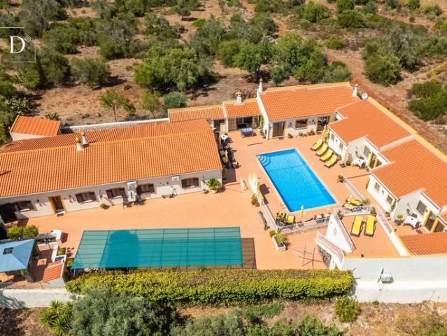 B&B bem sucedido com habitação separada para o proprietário. 467m² São Bartolomeu De Messines