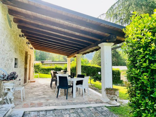 B&B in vendita a Ascoli Piceno, Castel Trosino