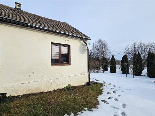 Dom z tarasem i garażem w Bębło – 79 m2, widokowa okolica