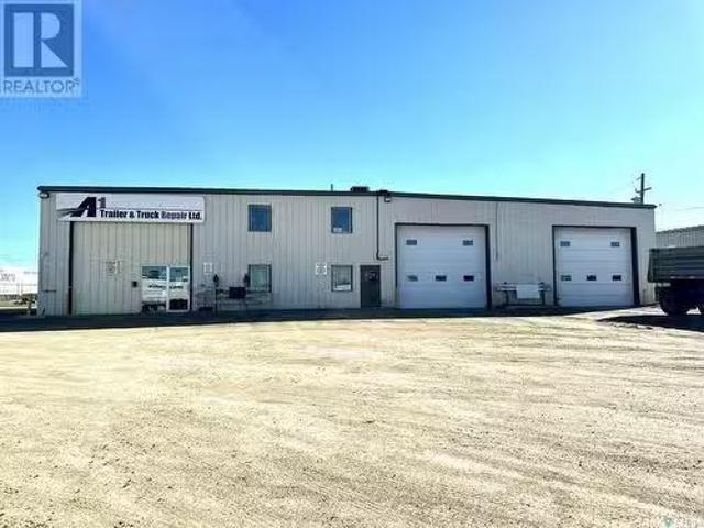 B & C 2314 Northridge Drive, Saskatoon, SK, S7L 1B9 commerci.