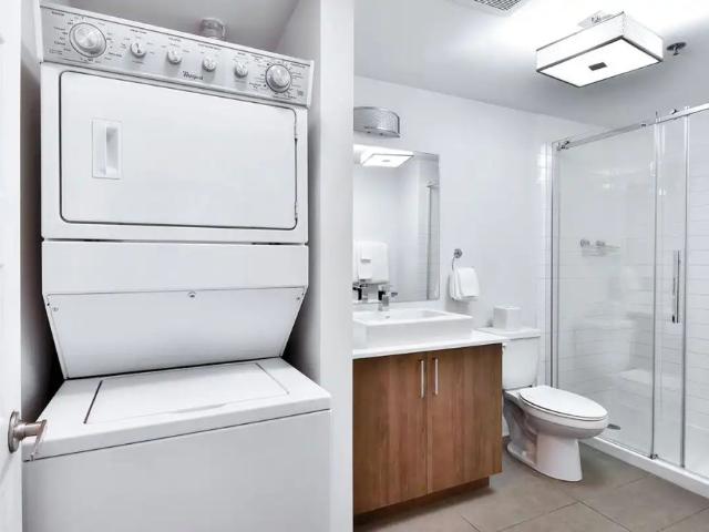 B&C Apartments — 1 Bedroom available at 1255 rue De Bullion, Montreal