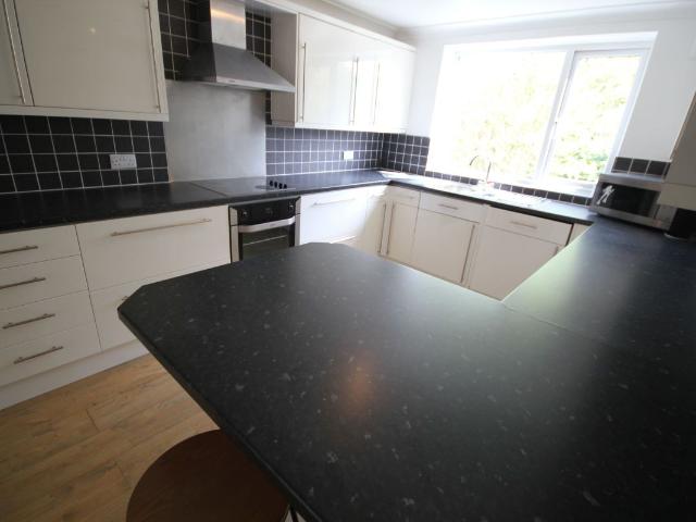 B Devonshire Road, Pinner HA5, 2 bed flat to rent, £1,700 pcm | PrimeLocation