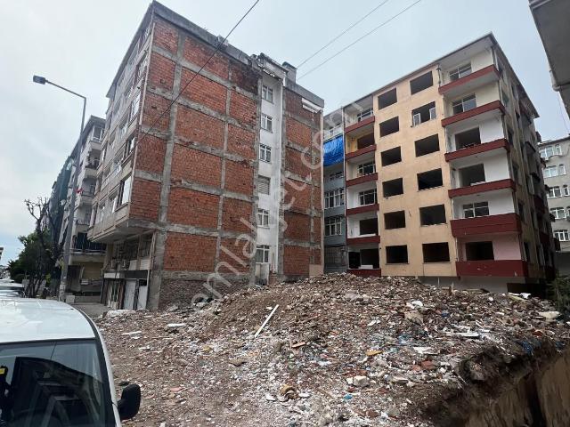 B.evler Çamlık Caddesine Yakın Kentsele Girmiş 2+1 Ara Kat Daire