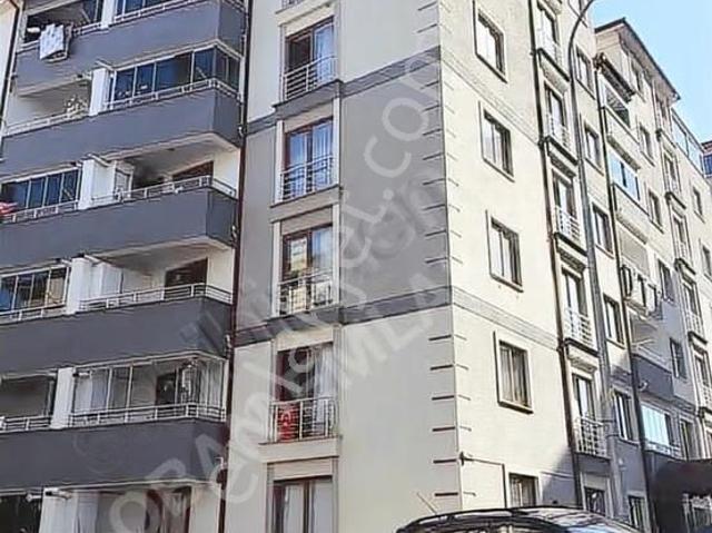 Bç Emlaktan Bahçelievler De Satılık 3+1