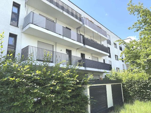 B.J. 2015! Neuwertige 3 Zi. Wohnung in sehr gefragter Lage! Vermietet!