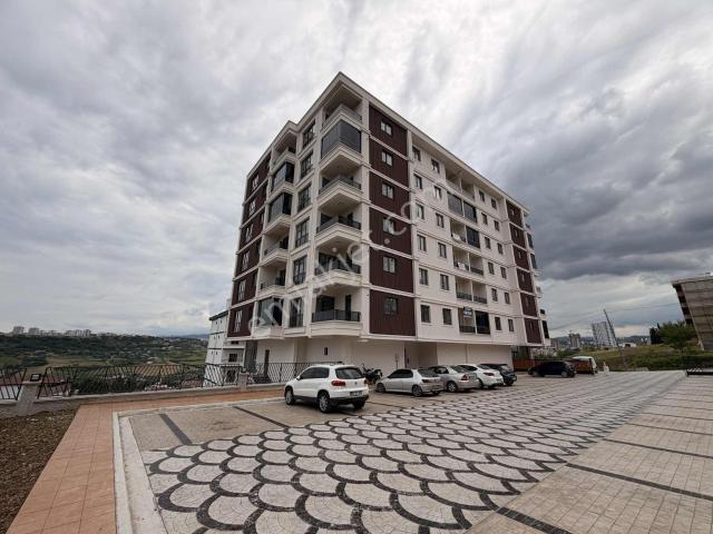 B.kolpınarda Alaçam Caddesine 3.bina 3+1 İskanlı Daire