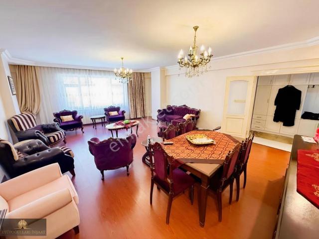 B.paşa Demirkapı Cad. Üzerinde 3+1 150 M2 Eşyalı Kiralık Daire
