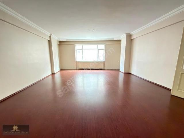 B.paşa Orta Mh.demirkapı Cd. Üzerinde 3+1 160 M2 Kiralık Daire